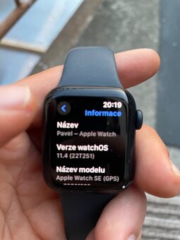 Chytré hodinky Apple Watch SE 2 - 4