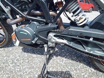 KTM 125 Duke - 4