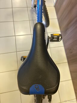 Lehké 20” kolo Cygnus + helma - 4
