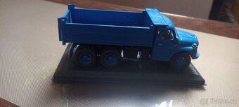 Tatra 148 S 3 - 4