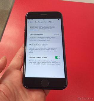 Apple iPhone SE 2020 64GB - 4