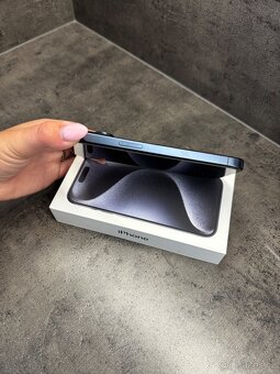 iPhone 15 Pro blue titanium 128GB - 4