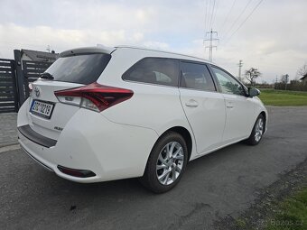 Toyota Auris 1.4 d-4d 2016 fcl Dph - 4