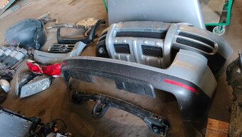 VW Touareg V10 TDI díly, barva LA7W - 4