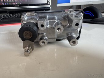 Mercedes-Benz OM 642 V6 3.0 CDi el. motorek turba - 4