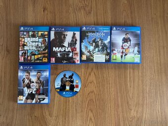 Prodám Playstation 4 slim 1 TB - 4