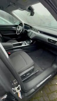 Audi e-tron (Q8 etron) 230kW - 4