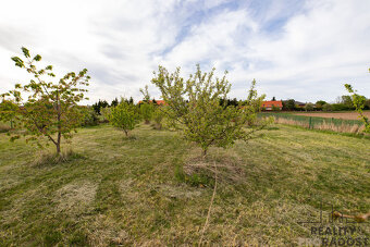 Prodej stavebního pozemku 883 m2 - 4