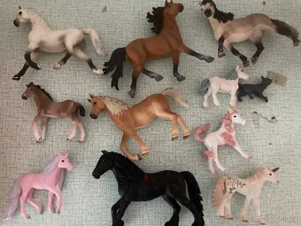 SCHLEICH - 4