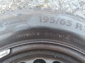 KOMPLET ZIMNÍ KOLA 195/65R15 8mm - 4