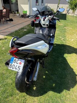 Aprilia SRV 850 - 4