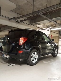Toyota RAV4 - 4