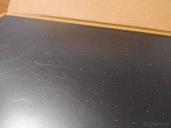 One by Wacom M - 4