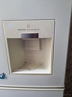 LEDNICE S MRAZAKEM,VELKA,PLNE FUNKCNI - 4