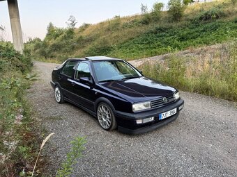 Volkswagen Vento VR6 Turbo - 4