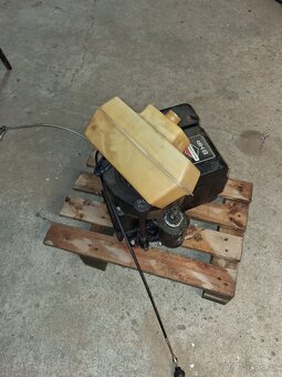 Prodám motor briggs stratton 8 hp, zahradní traktůrek - 4