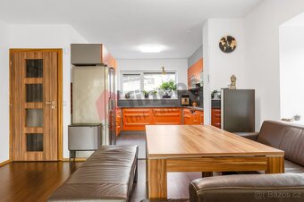 Pronájem rodinného domu 5+1 v Nupakách , okr Praha východ. - 4