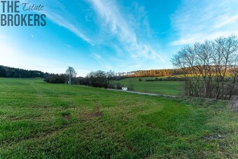 Pozemek k výstavbě rodinného domu – 1 979 m² - 4