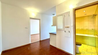 Pronájem bytu 3+1 Chodov - 4