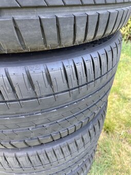 Michelin Pilot Sport EV 255/40 R20 - 4