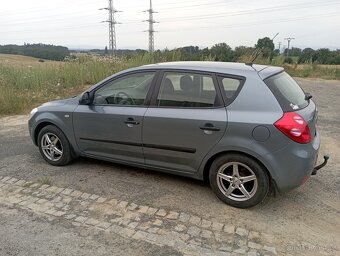 Kia ceed 1,4 80kw benzín - 4