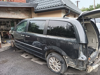 Lancia Voyager 2.8crdi,r.v.2012 - 4