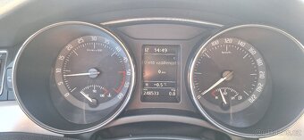 ŠKODA SUPERB II sedan 2.0 TDi (Diesel) - 4