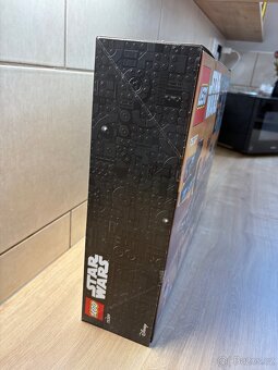 LEGO Star Wars 75389 The Dark Falcon - 4
