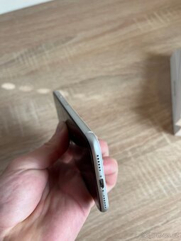 Apple iPhone SE 2020 64GB White - 4
