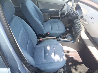 Mazda 2 1,4 59kw - 4