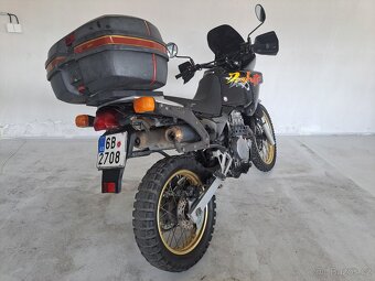 Honda NX 650 Dominátor - 4