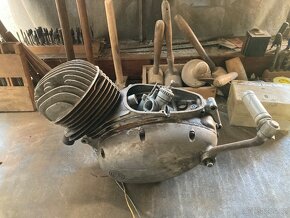 motor ČZ 125 - 4