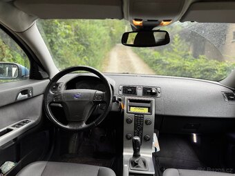 Volvo V50 2,0D 100kW Momentum - 4