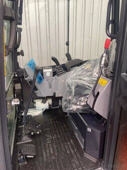 Minibagr Kubota KX027-4 - 4