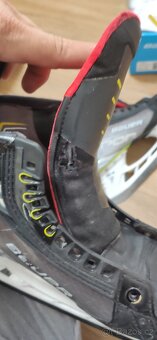 Brusle Bauer Hyperlite - 4