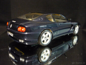 Ferrari 456 GT tmavě modré Bburago 1/18 - 4