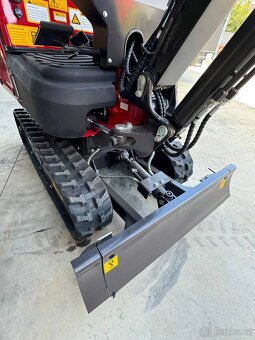 Minibagr VALTRUCK KS10-8 - 4