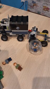 Lego Jurassic World 75929 - 4