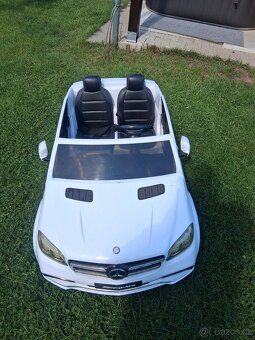 Elektrické autíčko Mercedes Benz GLS 63 Lakované bílé - 4