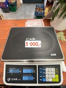 Vybavení prodejny, regály, stůl, police - 4