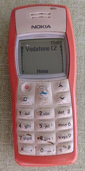 Nokia tlačítkové telefony 3 kusy - 4