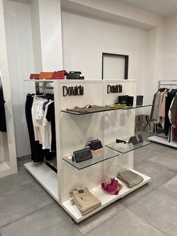 Prodám vybavení butiku - 4