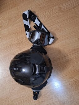 Dětská černá lyžařská helma Uvex S-L 55-59 - 4