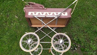 Starý retro kočárek pro panenky - 4