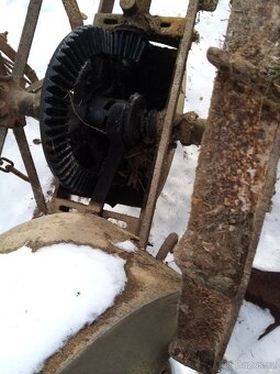 Vyoravac brambor Cert za kone - 4