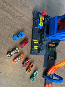 Garáž na autíčka - 4