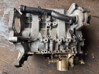 Blok motoru 1.4VTi 8F01 Peugeot Citroen - 4