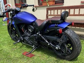 Indian Scout Bobber Sixty - 4