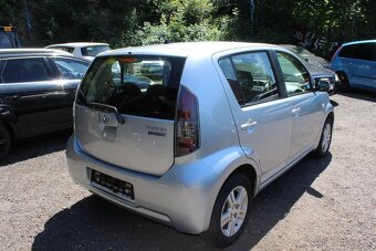 Daihatsu Sirion - 4