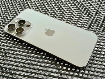Apple iPhone 16 Pro Max - 4